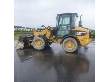 Riteņu iekrāvējs CATERPILLAR 906H