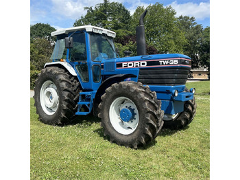 Traktors FORD