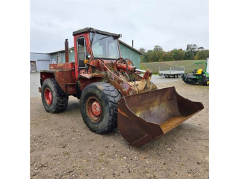 Riteņu iekrāvējs HANOMAG