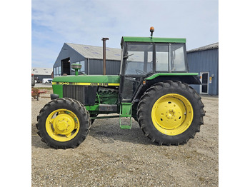 Traktors John Deere 3040: foto 4
