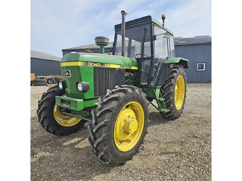 Traktors John Deere 3040: foto 3