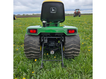 Komunālais traktors John Deere 318: foto 4