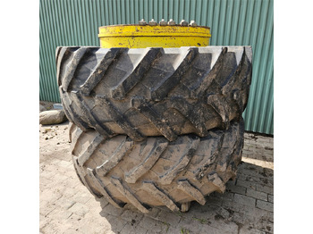 Traktors JOHN DEERE