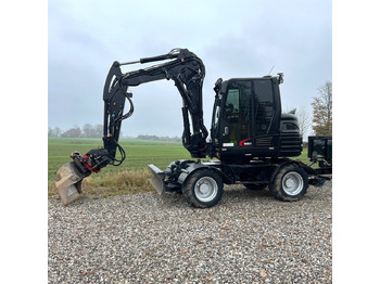 Riteņu ekskavators TAKEUCHI