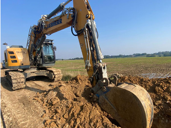 Kāpurķēžu ekskavators Liebherr R 926 COMPACT: foto 2