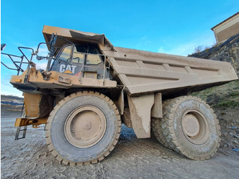 Karjeru pašizgāzējs CATERPILLAR 777