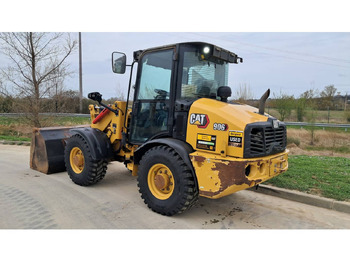 Riteņu iekrāvējs CATERPILLAR 906
