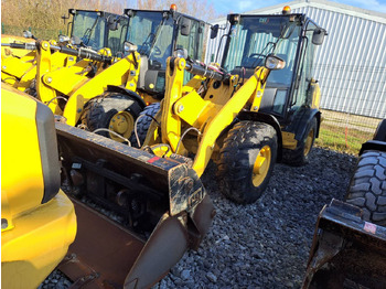 Riteņu iekrāvējs CATERPILLAR 906M