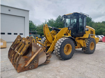 Riteņu iekrāvējs CATERPILLAR 930M