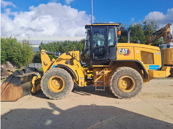 Riteņu iekrāvējs CATERPILLAR 930M