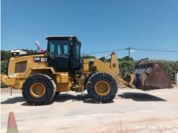 Riteņu iekrāvējs CATERPILLAR 930M