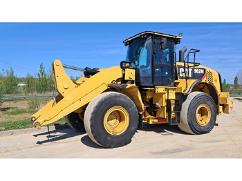 Riteņu iekrāvējs CATERPILLAR 962M