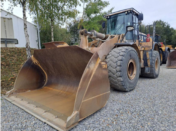 Riteņu iekrāvējs CATERPILLAR 972K