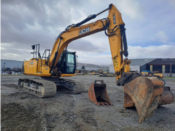 Kāpurķēžu ekskavators JCB