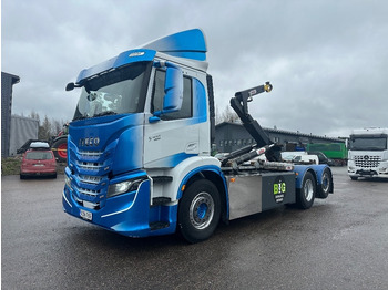 Pacēlājs ar āķi IVECO