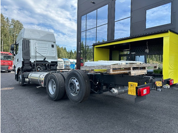 Jaunā Šasija kravas automašīna Iveco S-Way AS26S50 NP 2xLNG 6x2*4: foto 5 Jaunā Šasija kravas automašīna Iveco S-Way AS26S50 NP 2xLNG 6x2*4: foto 5