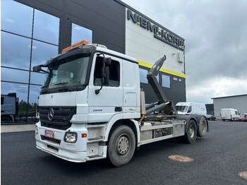 Pacēlājs ar āķi MERCEDES-BENZ Actros 2545