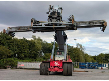 Sānu konteineru krāvējs