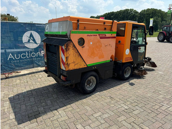 Ielu tīrīšanas mašīna Bucher CityCat 2000: foto 5