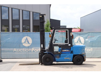 Dīzeļiekrāvējs CATERPILLAR DP