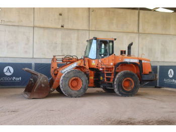 Riteņu iekrāvējs DOOSAN DL300