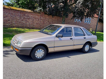 Sedans FORD
