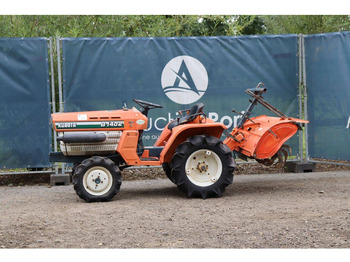 Traktors KUBOTA B series