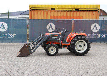 Traktors KUBOTA