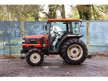 Traktors KUBOTA