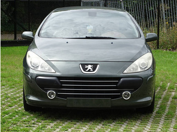Sedans Peugeot 307 CC 1.6i: foto 3