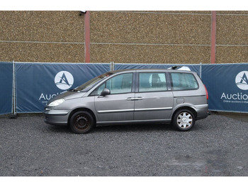 Sedans PEUGEOT