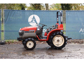 Traktors YANMAR