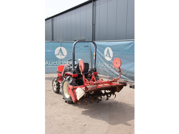 Traktors Yanmar: foto 3