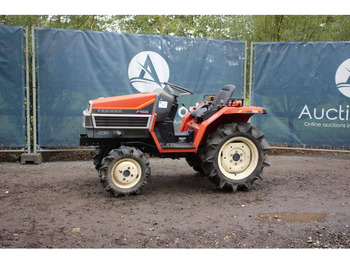 Traktors YANMAR