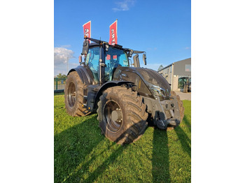 Traktors VALTRA