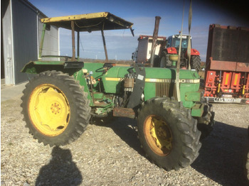 Traktors JOHN DEERE 1640