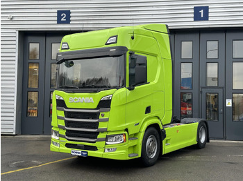Vilcējs SCANIA R 460