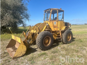 Riteņu iekrāvējs CATERPILLAR 920