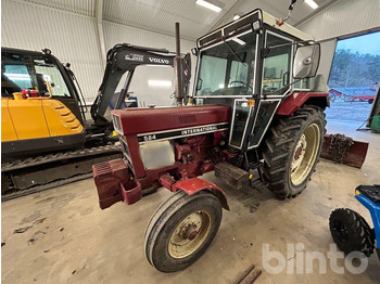 Traktors INTERNATIONAL