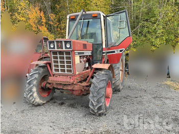 Traktors INTERNATIONAL