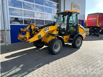 Riteņu iekrāvējs JCB 409