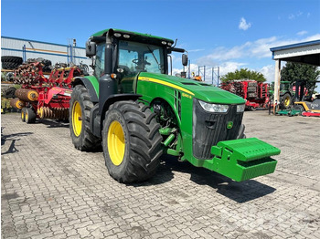Traktors JOHN DEERE 8R Series