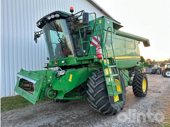 Labības kombains JOHN DEERE T560