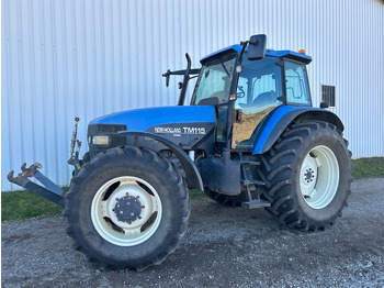 Traktors NEW HOLLAND TM