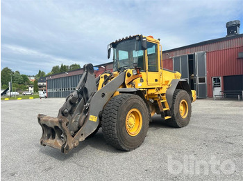 Riteņu iekrāvējs VOLVO L90