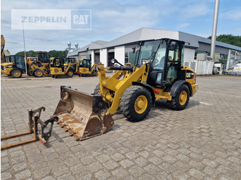 Riteņu iekrāvējs CATERPILLAR 906M