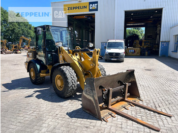 Riteņu iekrāvējs CATERPILLAR 906M