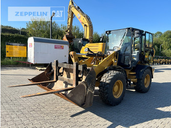 Riteņu iekrāvējs CATERPILLAR 908M