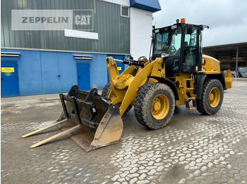 Riteņu iekrāvējs CATERPILLAR 910