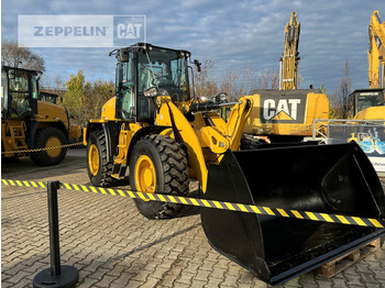Riteņu iekrāvējs CATERPILLAR 914